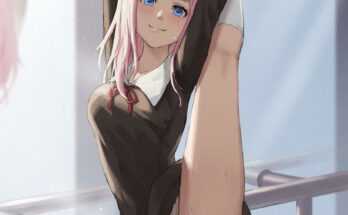 Chika Fujiwara shows her flexibility (mool yueguang) [Kaguya-sama: Love is War]