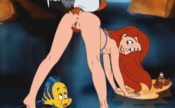 Arielle shows her goodies (rooler34) [Disney, the little mermaid]